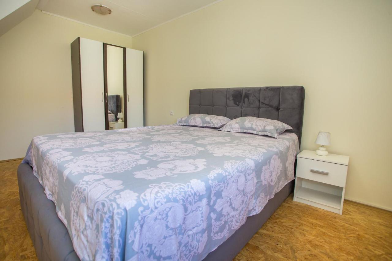 Apartamento Ema-Dany Poreč Exterior foto