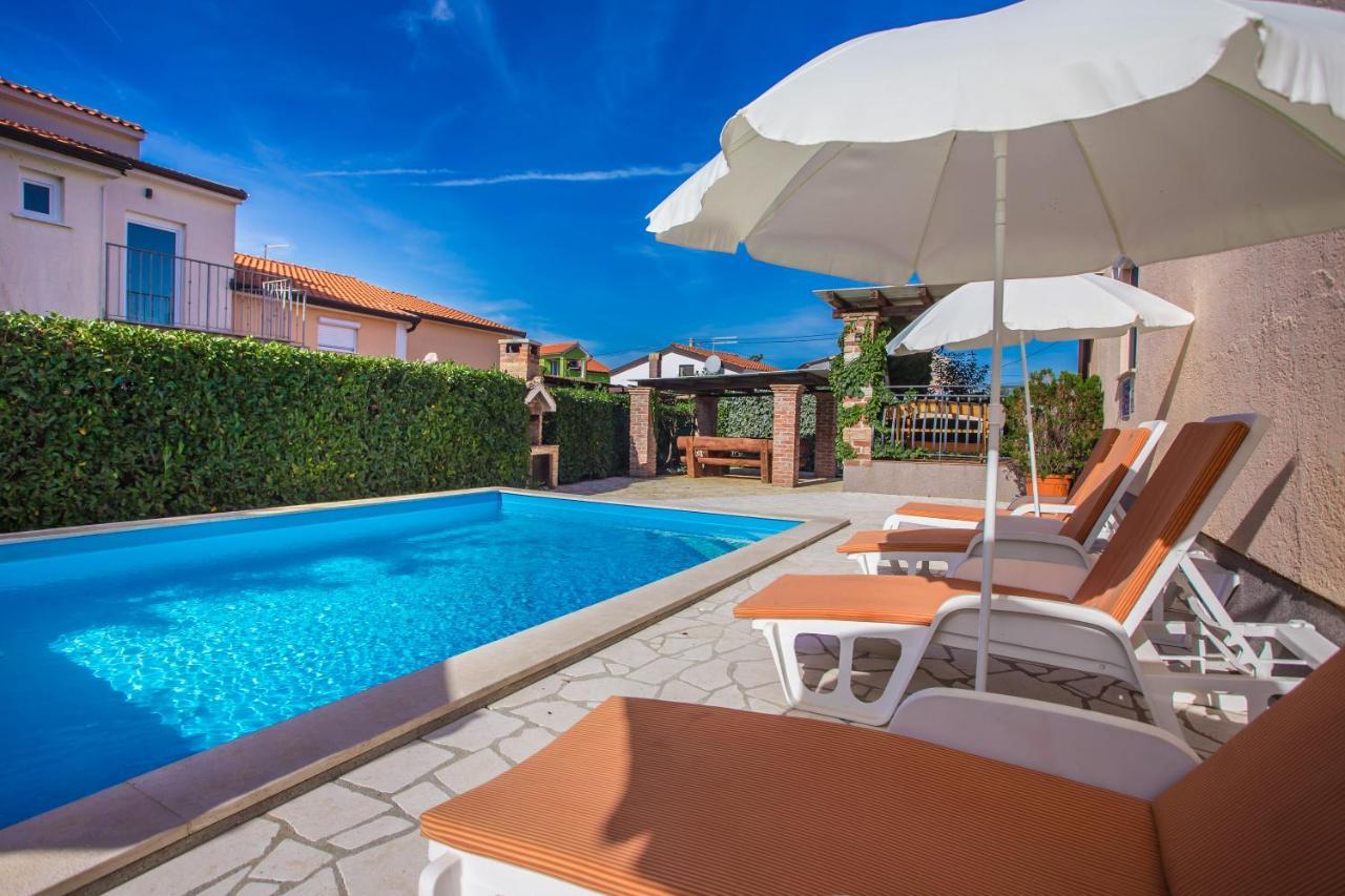 Apartamento Ema-Dany Poreč Exterior foto