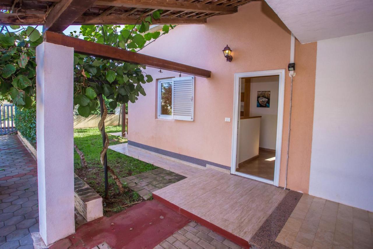 Apartamento Ema-Dany Poreč Exterior foto